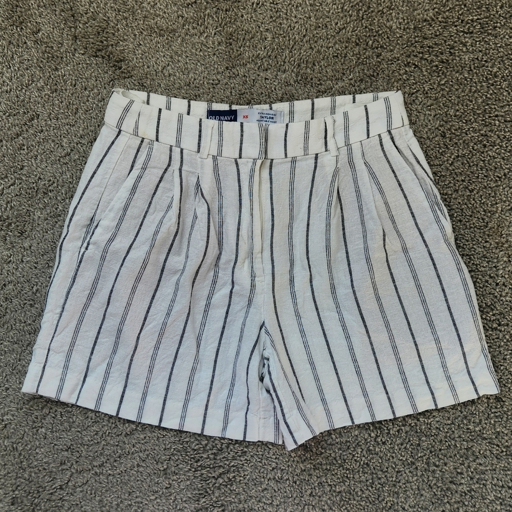 Old Navy Women's Striped Flat Front Shorts